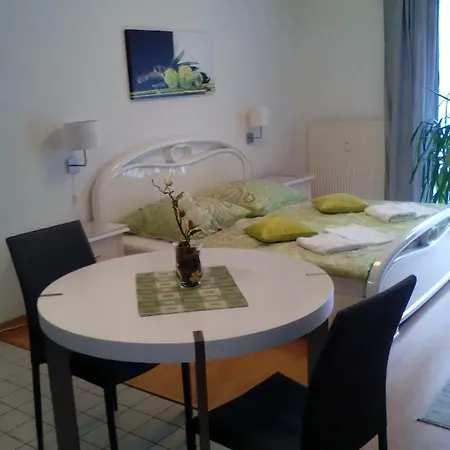 Lutherstrasse Apartment *
